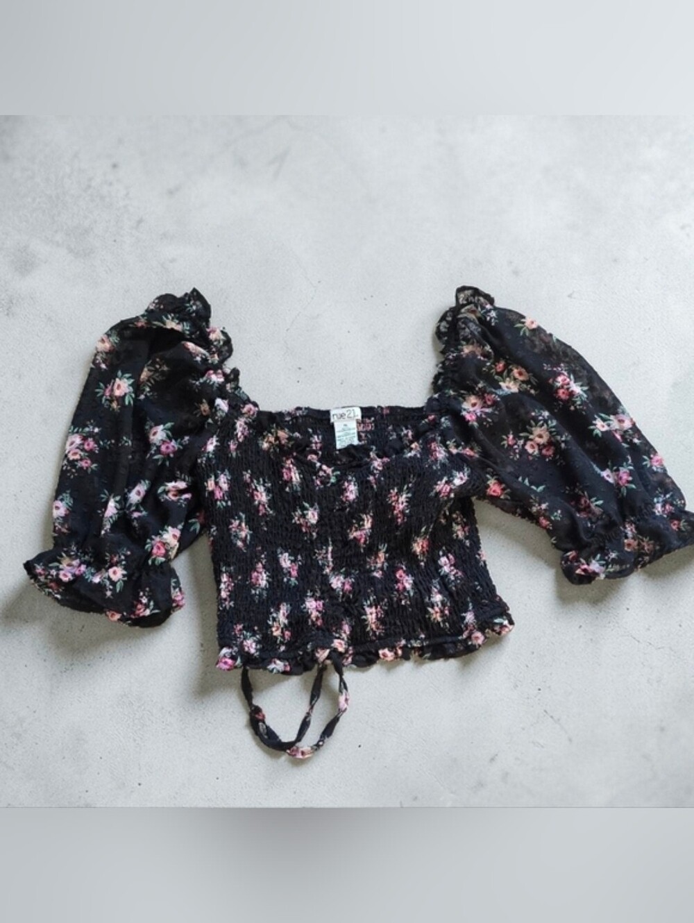 Rue21 Black Floral Square-Neck Smocked Top